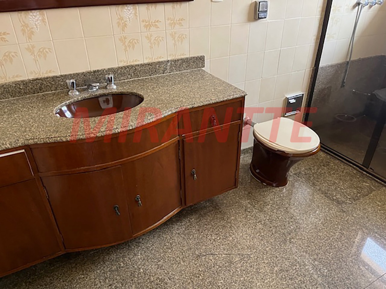 Sobrado de 351m² com 4 quartos em Barro Branco (Zona Norte)