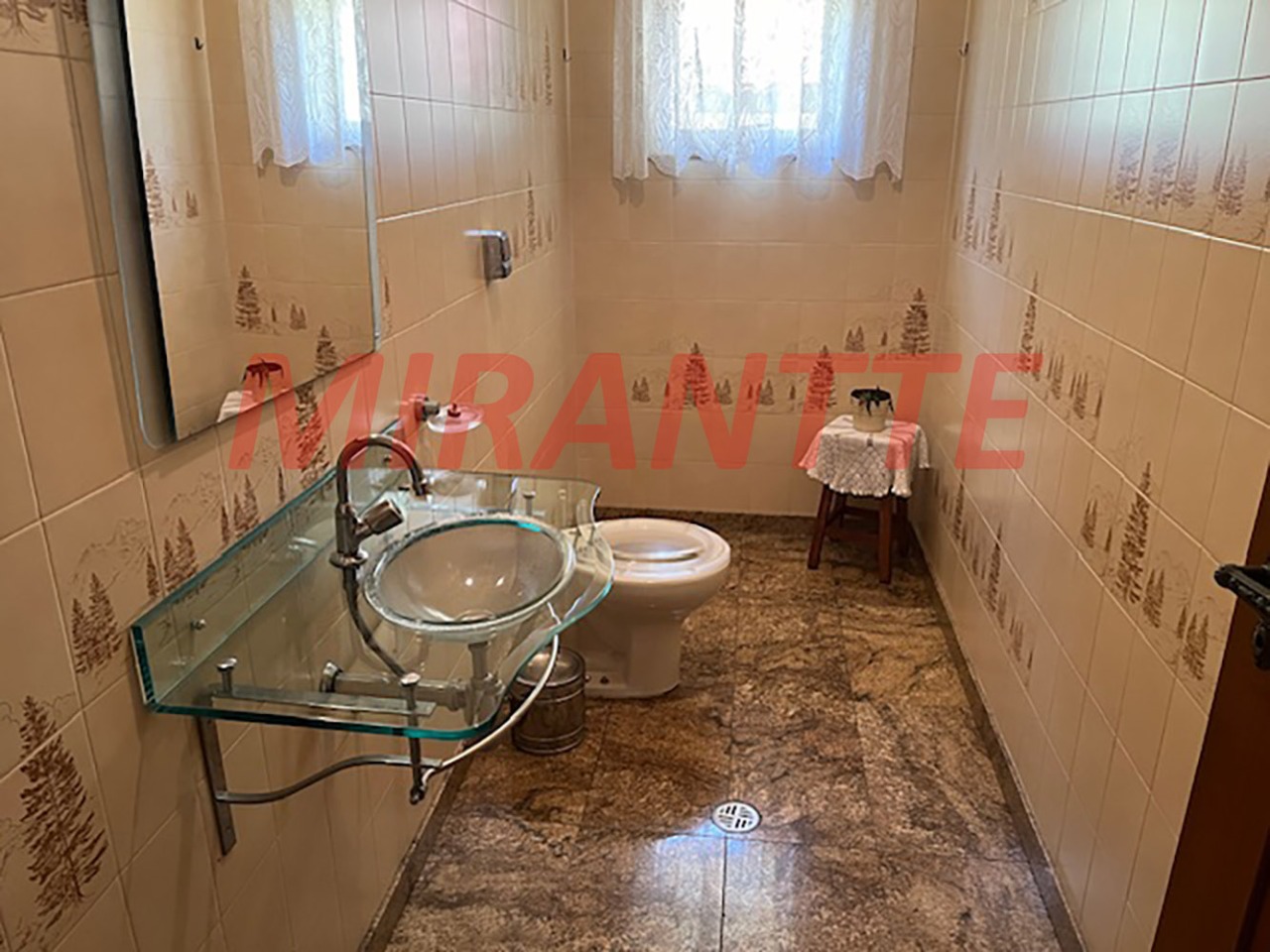 Sobrado de 351m² com 4 quartos em Barro Branco (Zona Norte)
