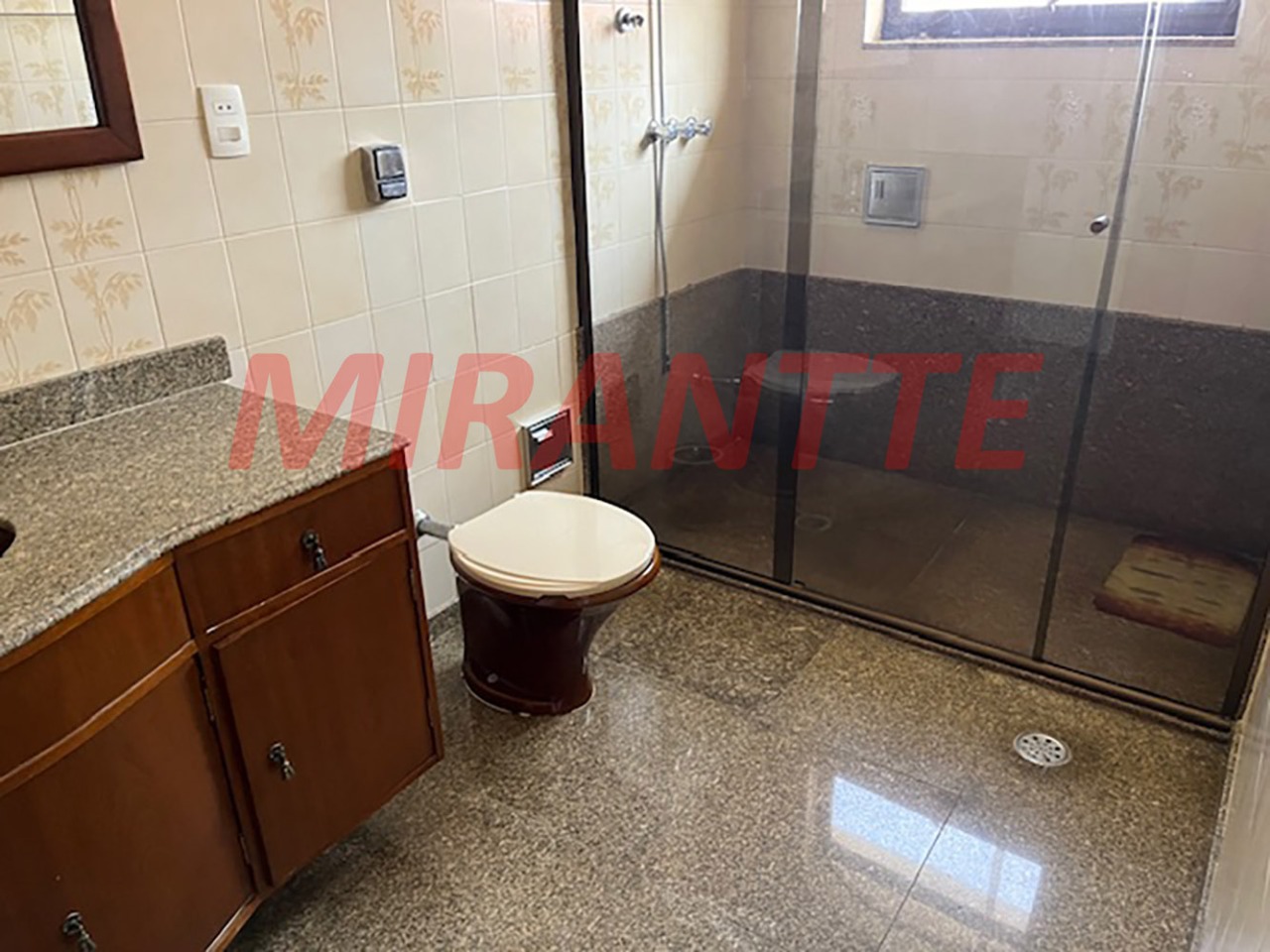 Sobrado de 351m² com 4 quartos em Barro Branco (Zona Norte)