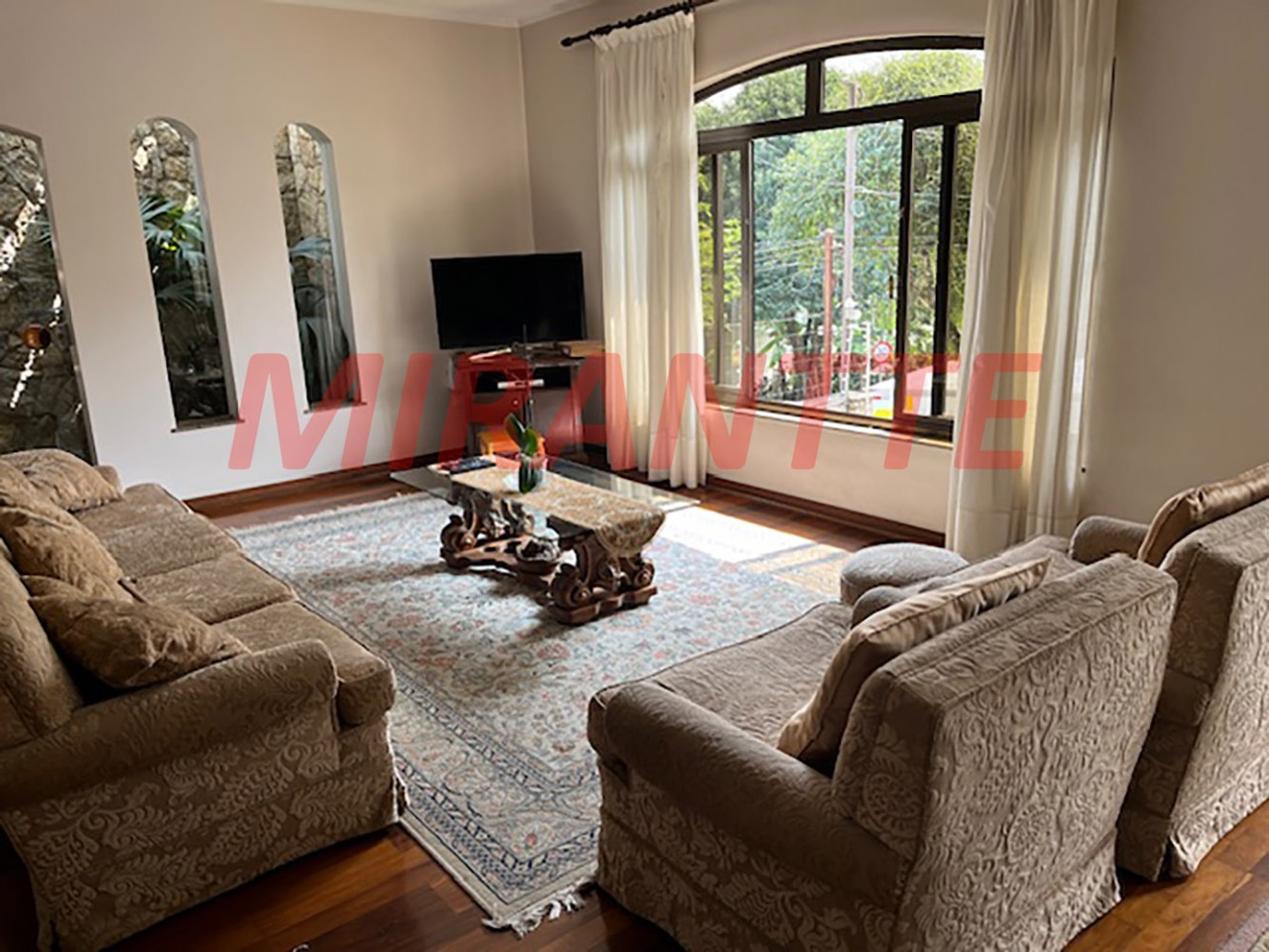 Sobrado de 351m² com 4 quartos em Barro Branco (Zona Norte)
