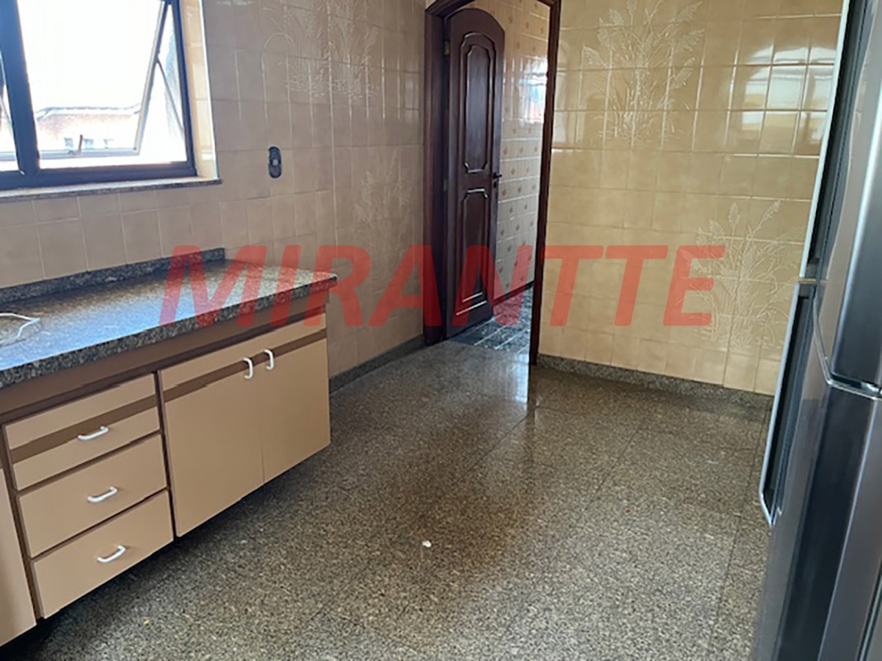 Sobrado de 351m² com 4 quartos em Barro Branco (Zona Norte)