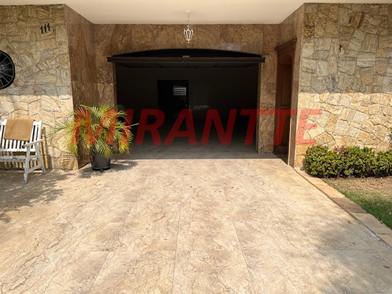 Sobrado de 351m² com 4 quartos em Barro Branco (Zona Norte)