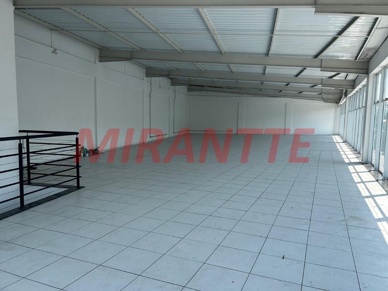 Comercial de 285m² em Imirim