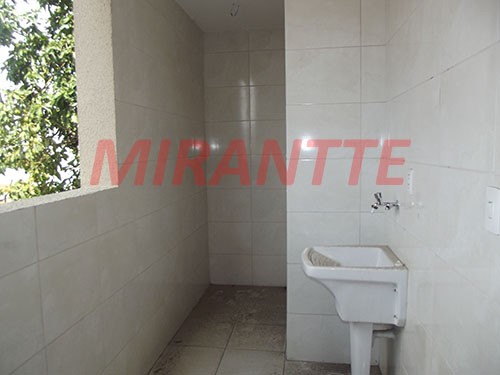 Sobrado de 250m² com 3 quartos em Vila Nivi