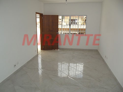 Sobrado de 250m² com 3 quartos em Vila Nivi
