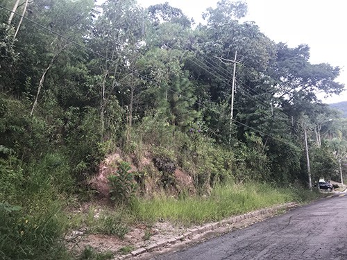 Terreno de 1150m² em Serra Da Cantareira