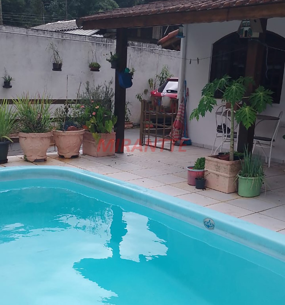 Casa terrea de 180m² com 2 quartos em Serra da Cantareira