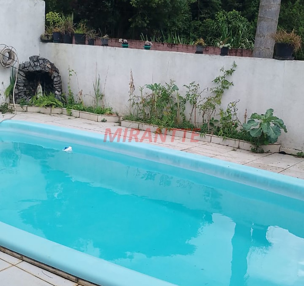 Casa terrea de 180m² com 2 quartos em Serra da Cantareira