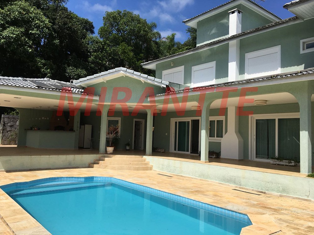 Sobrado de 498m² com 4 quartos em Arujazinho