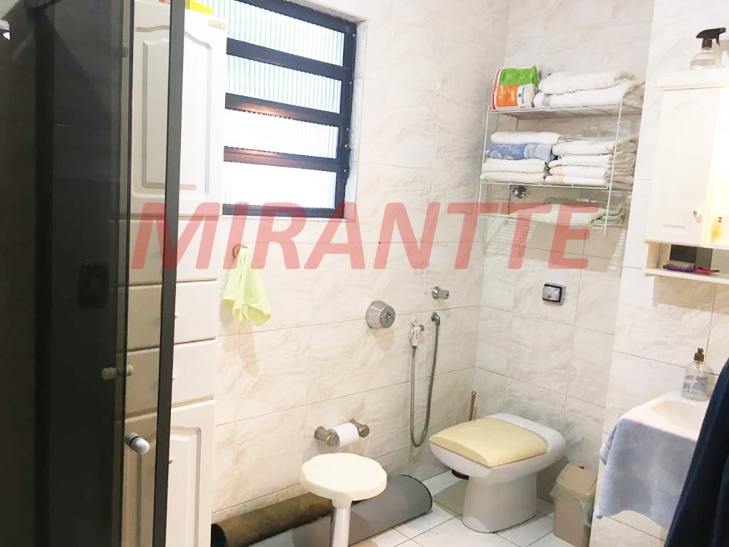 Sobrado de 250m² com 3 quartos em Santana
