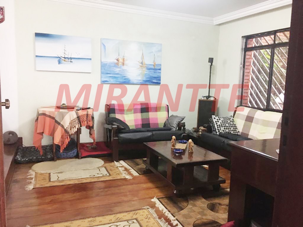 Sobrado de 250m² com 3 quartos em Santana
