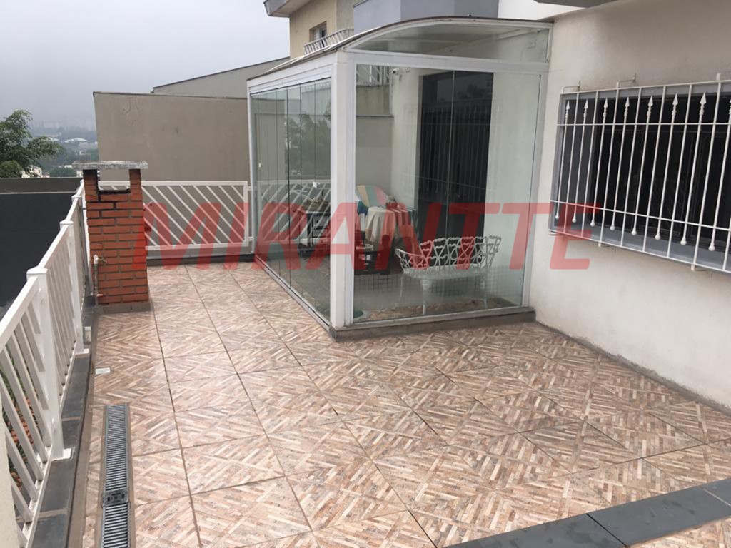 Sobrado de 250m² com 3 quartos em Santana