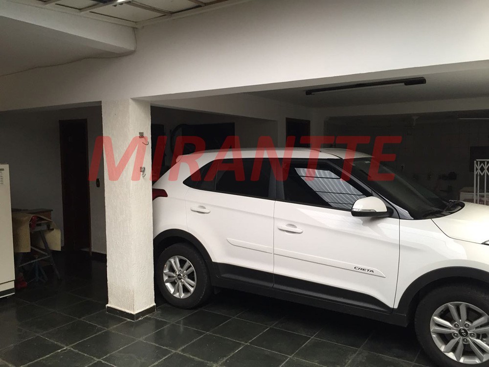 Sobrado de 250m² com 3 quartos em Santana