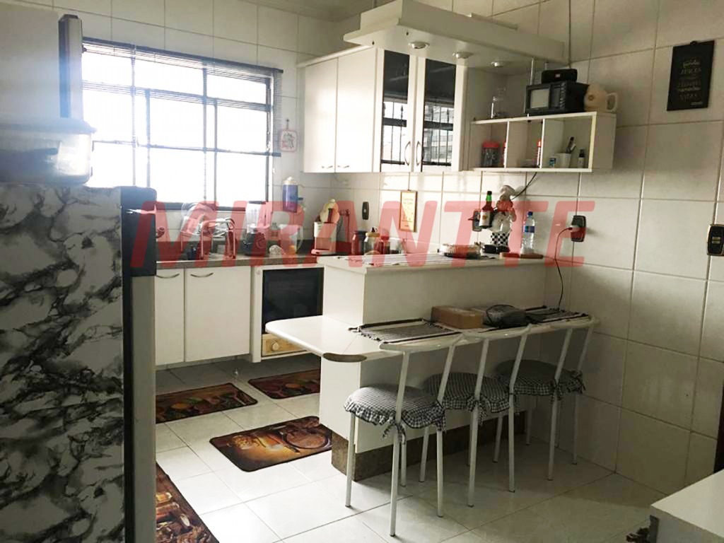 Sobrado de 250m² com 3 quartos em Santana