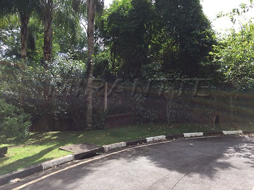 Terreno de 1.103m² em Serra Da Cantareira