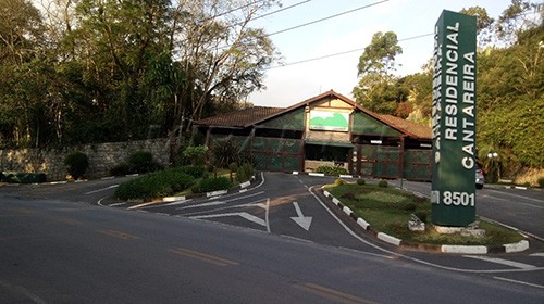 Terreno de 1.103m² em Serra Da Cantareira