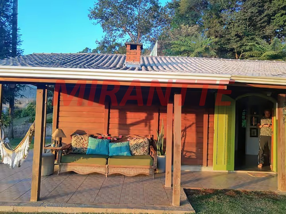 Casa terrea de 140m² com 2 quartos em Serra da Cantareira