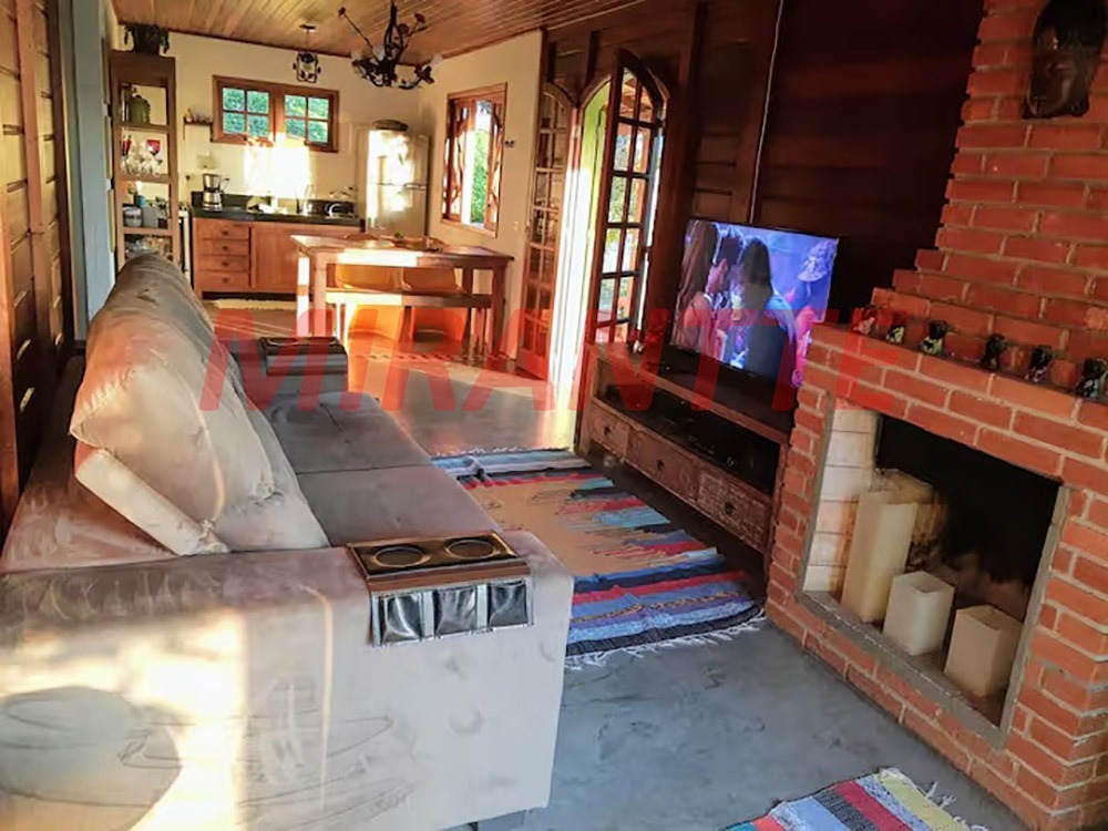 Casa terrea de 140m² com 2 quartos em Serra da Cantareira