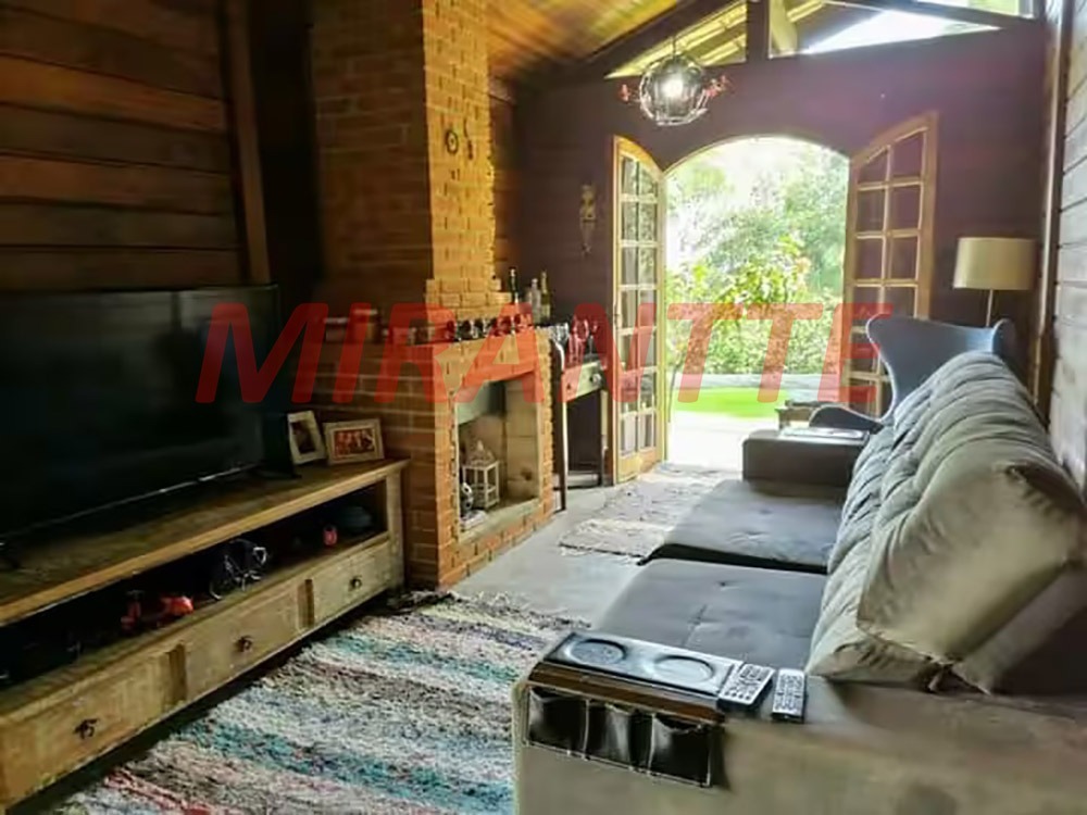 Casa terrea de 140m² com 2 quartos em Serra da Cantareira