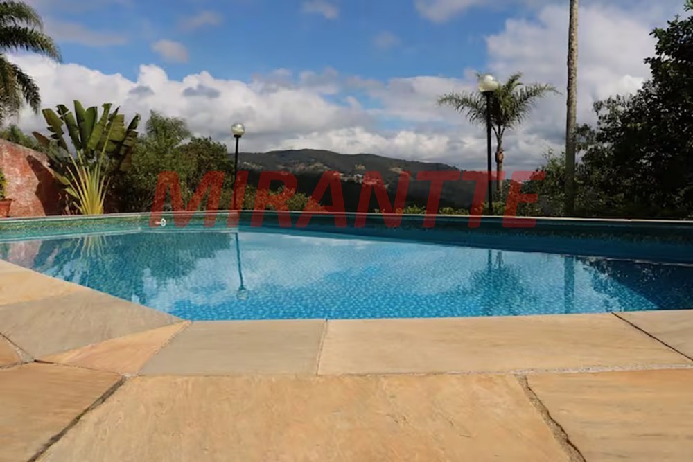 Casa terrea de 140m² com 2 quartos em Serra da Cantareira