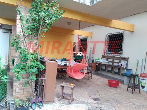 Casa terrea de 200m² com 4 quartos em Tremembe
