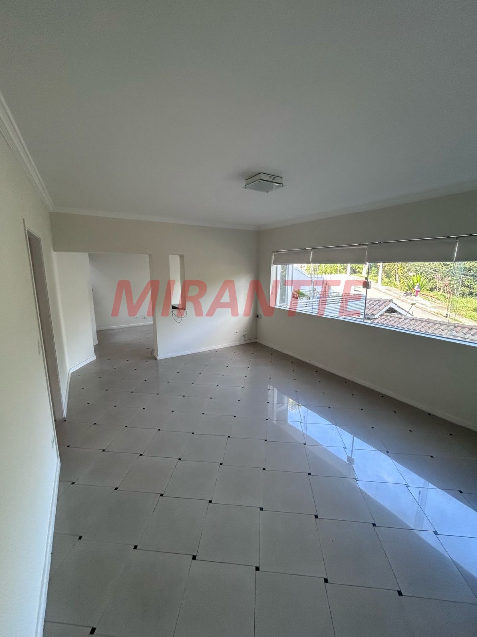 Sobrado de 300m² com 4 quartos em Vila Irmaos Arnoni