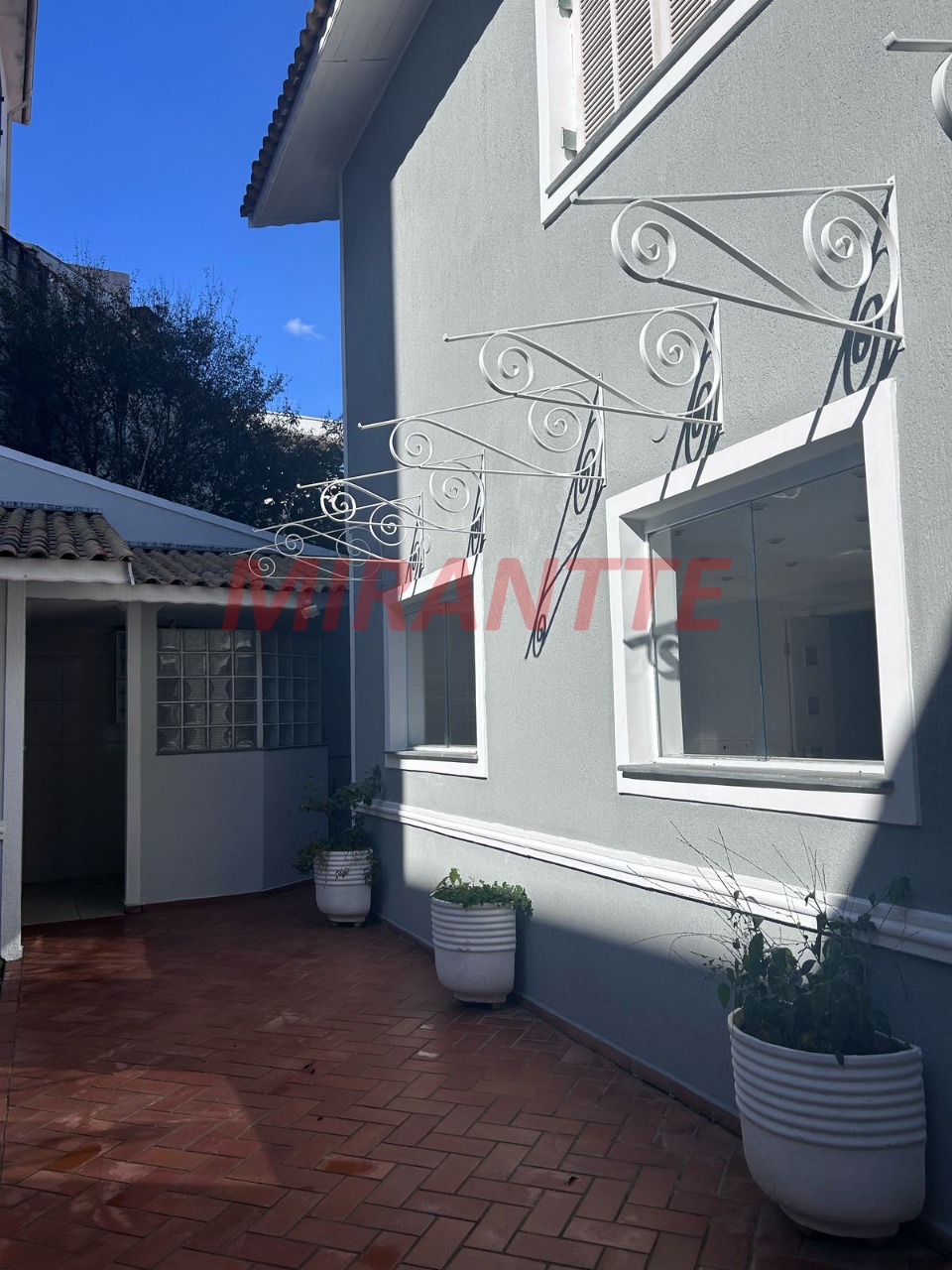 Sobrado de 300m² com 4 quartos em Vila Irmaos Arnoni