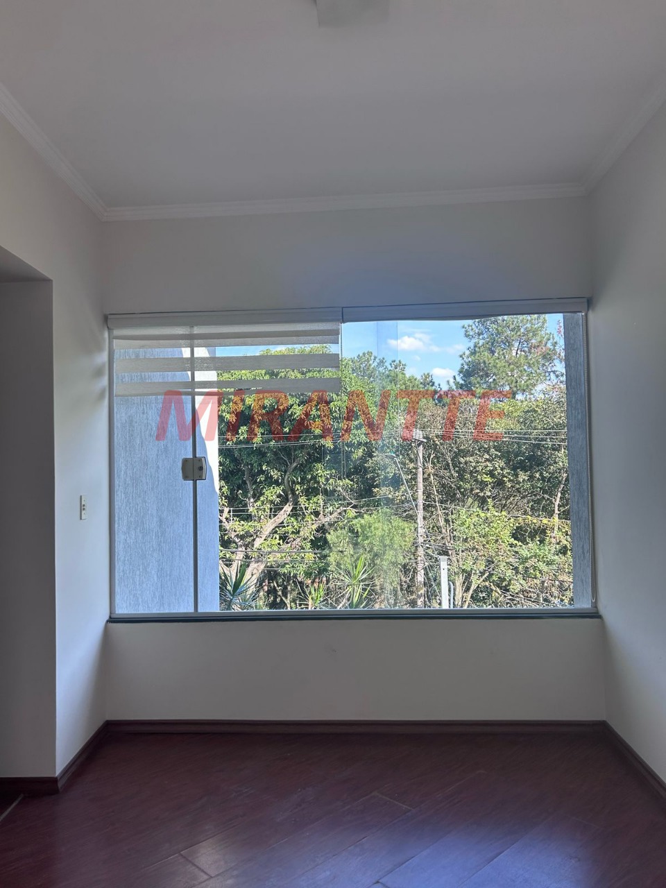 Sobrado de 300m² com 4 quartos em Vila Irmaos Arnoni