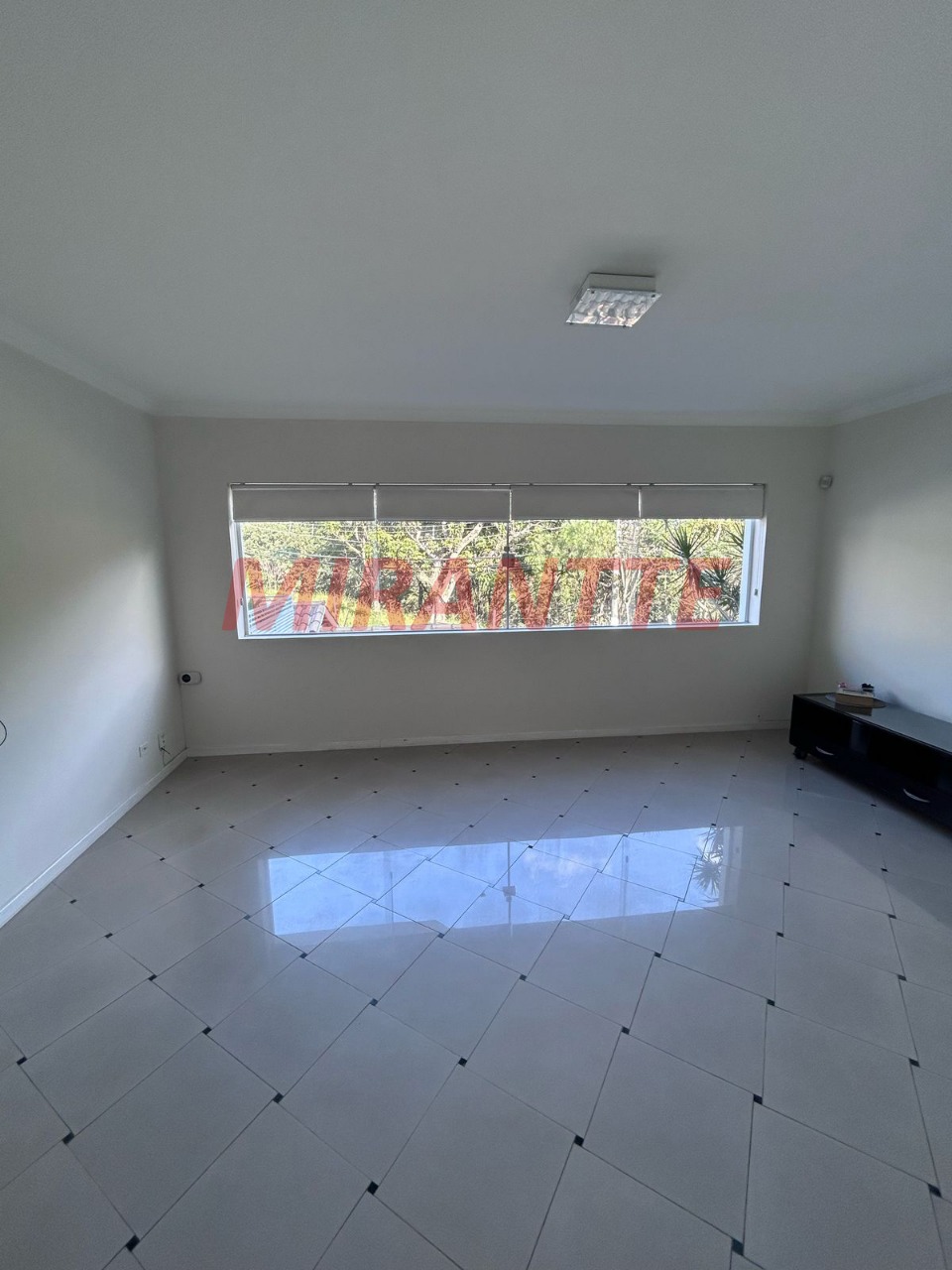 Sobrado de 300m² com 4 quartos em Vila Irmaos Arnoni