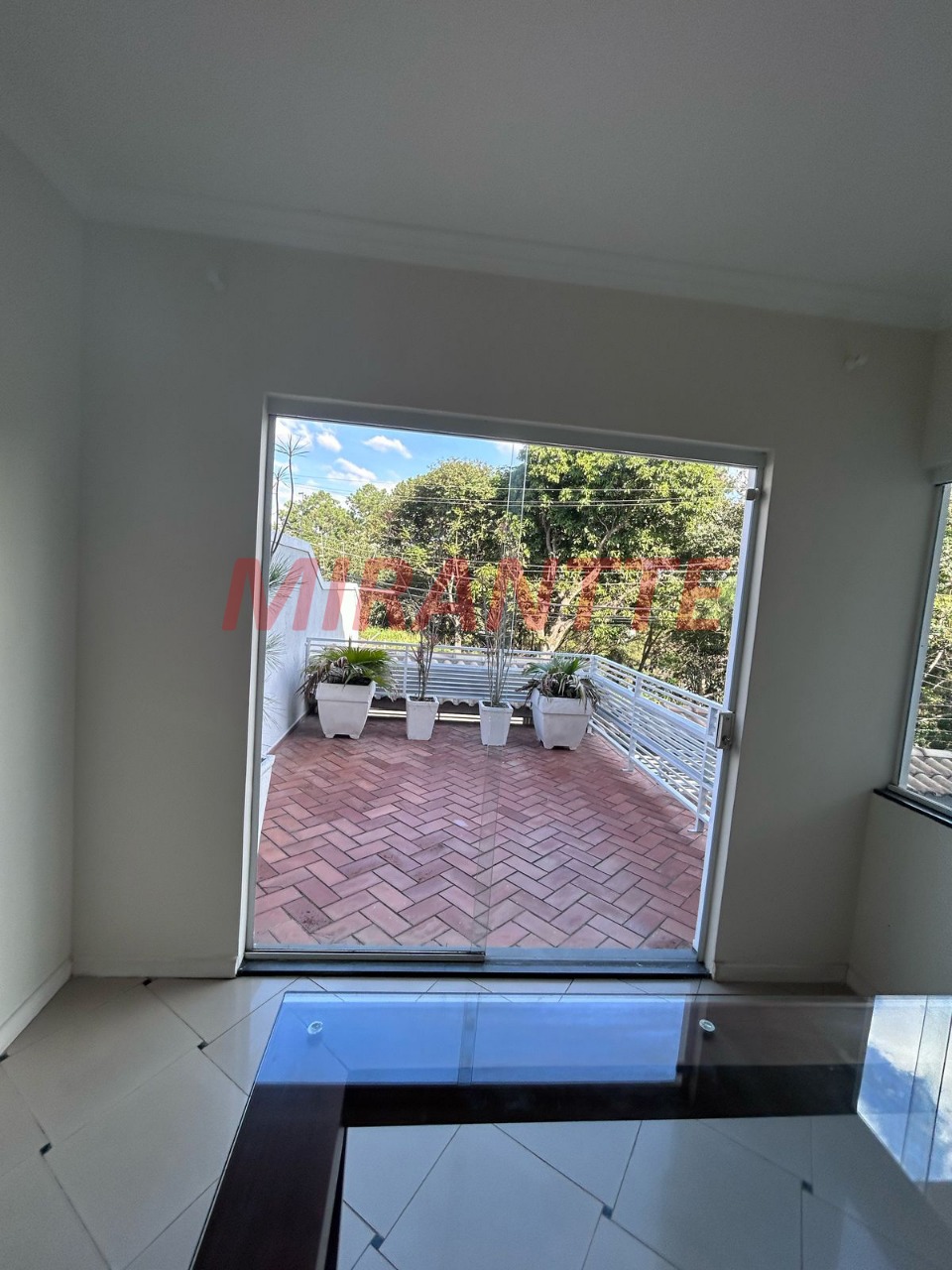Sobrado de 300m² com 4 quartos em Vila Irmaos Arnoni