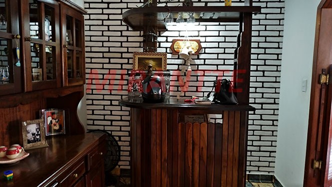 Sobrado de 450m² com 4 quartos em Jardim Guapíra