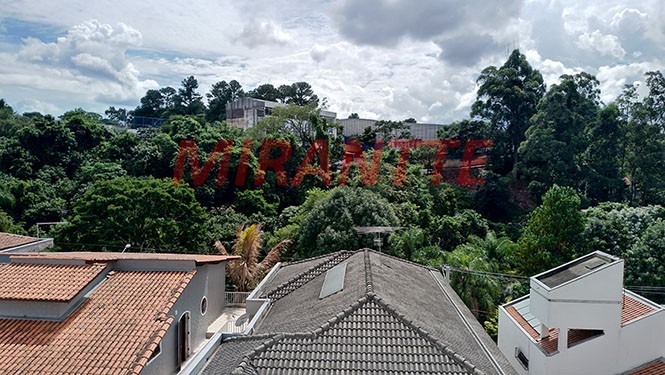 Sobrado de 450m² com 4 quartos em Jardim Guapíra