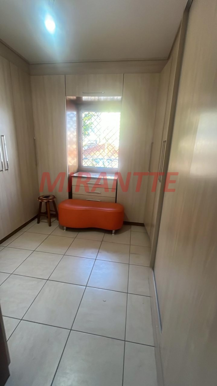 Sobrado de 225m² com 3 quartos em Santana