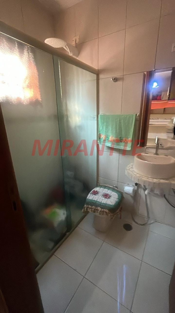 Sobrado de 225m² com 3 quartos em Santana