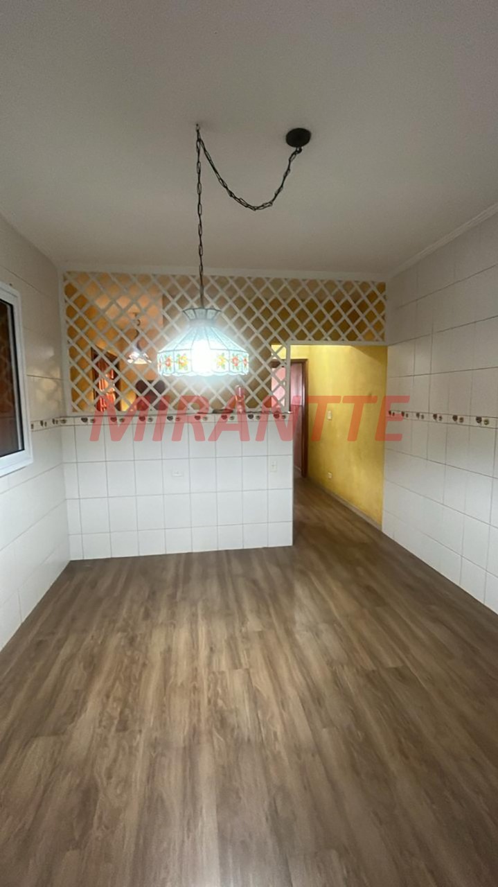 Sobrado de 225m² com 3 quartos em Santana