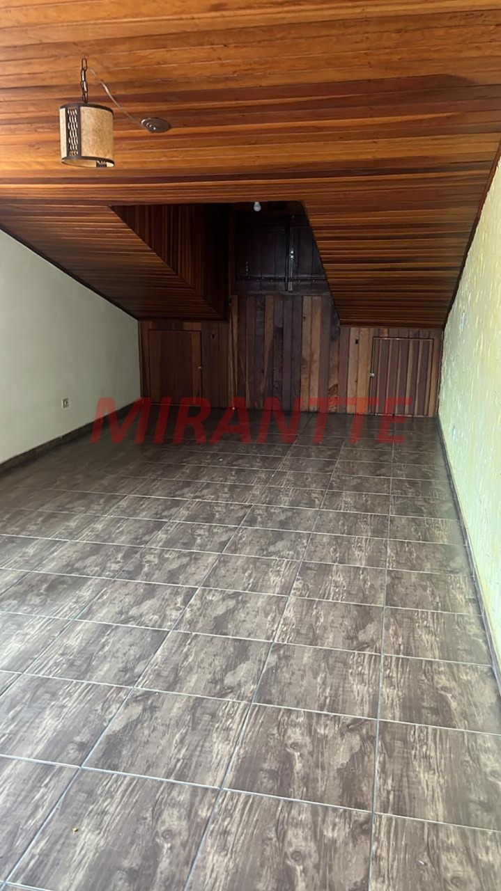 Sobrado de 225m² com 3 quartos em Santana