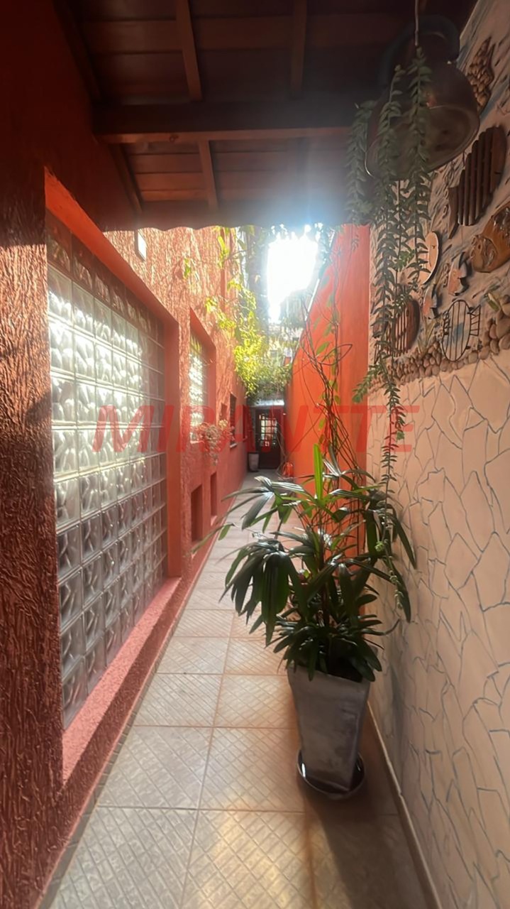 Sobrado de 225m² com 3 quartos em Santana