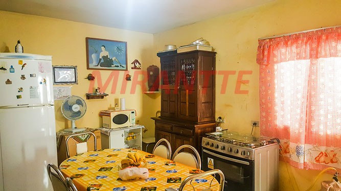 Sobrado de 200m² com 5 quartos em Jardim Virginia Bianca