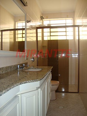 Comercial de 250m² com 3 quartos em Água Fria