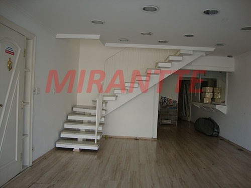 Comercial de 250m² com 3 quartos em Água Fria