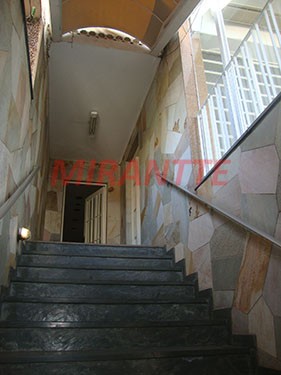 Comercial de 250m² com 3 quartos em Água Fria