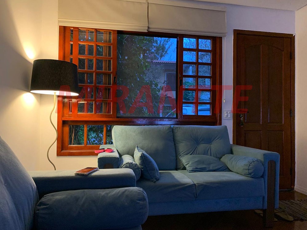 Cond. fechado de 110m² com 3 quartos em Horto Florestal