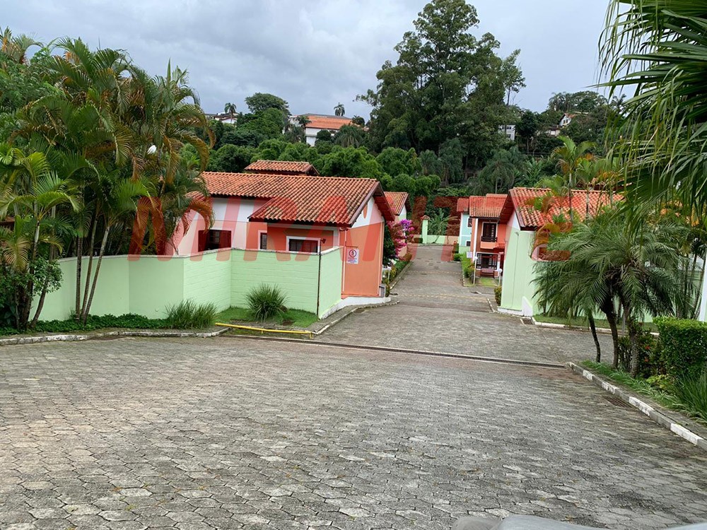 Cond. fechado de 110m² com 3 quartos em Horto Florestal