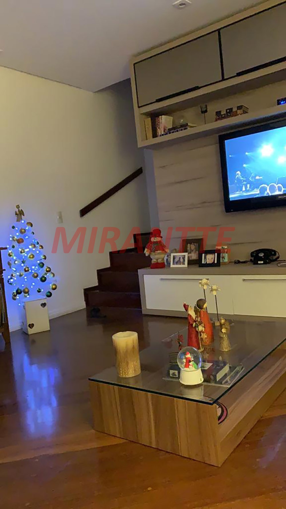 Cond. fechado de 110m² com 3 quartos em Horto Florestal