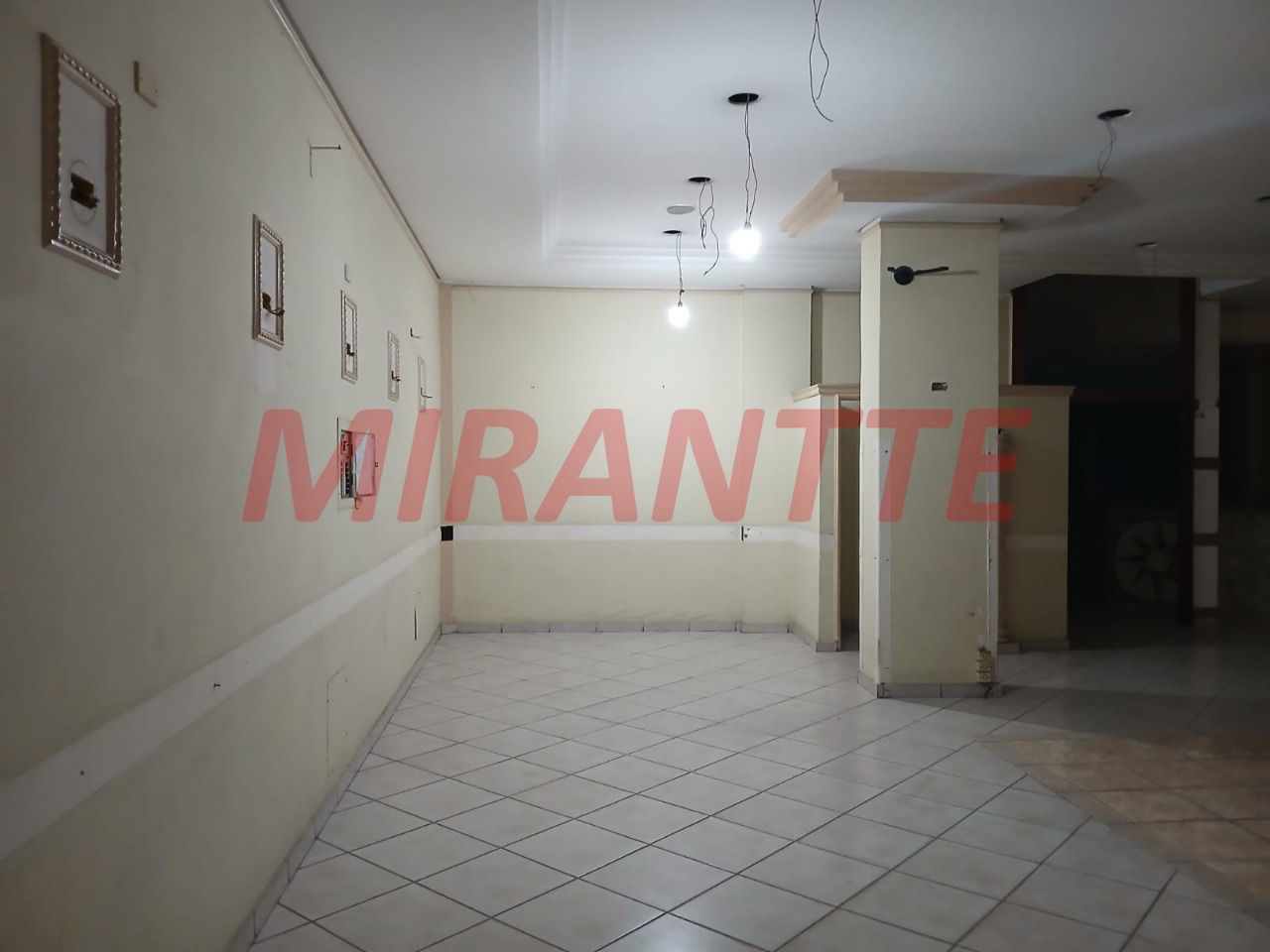 Comercial de 715m² em Santa Cecilia