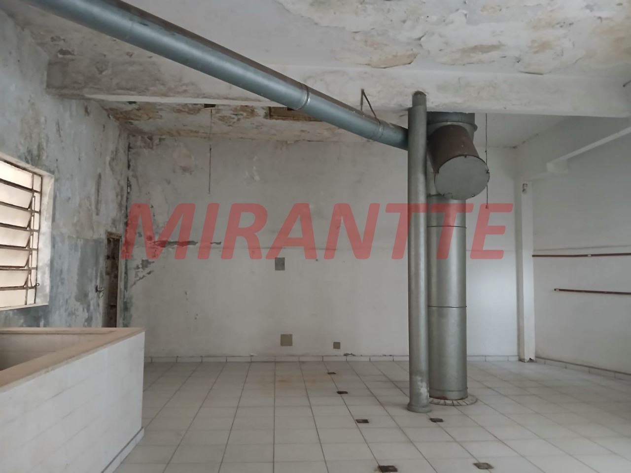 Comercial de 715m² em Santa Cecilia