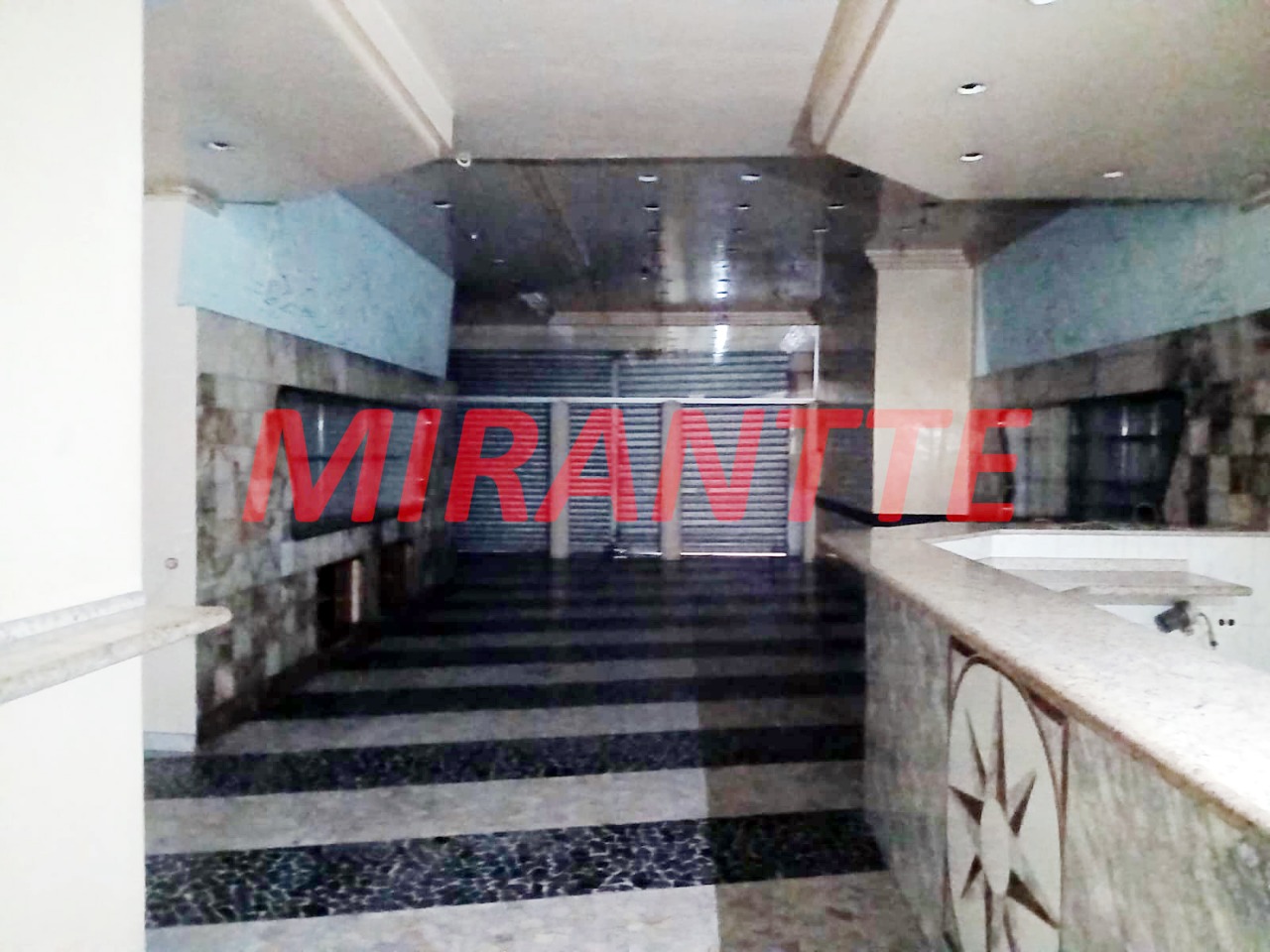 Comercial de 715m² em Santa Cecilia