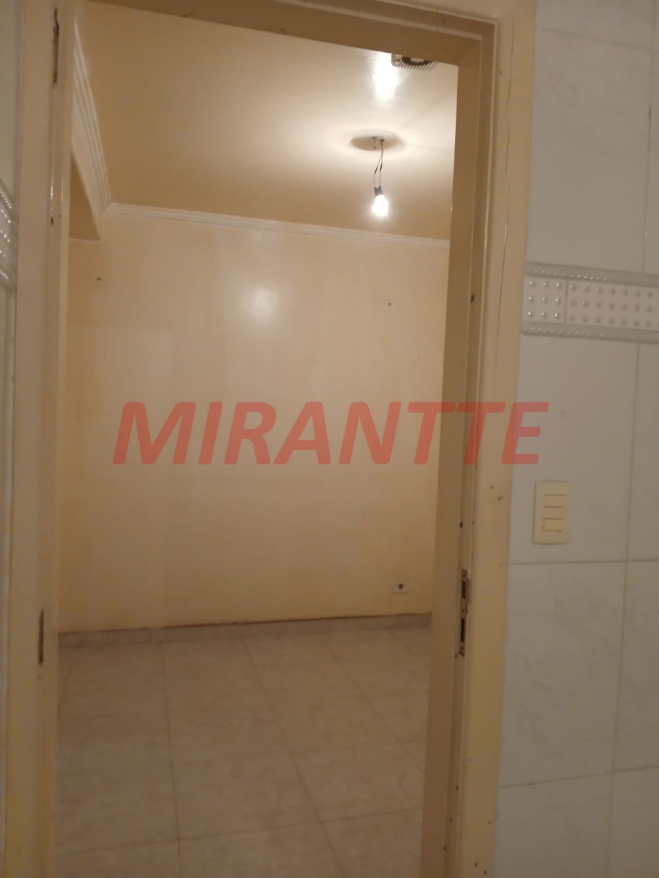 Comercial de 715m² em Santa Cecilia