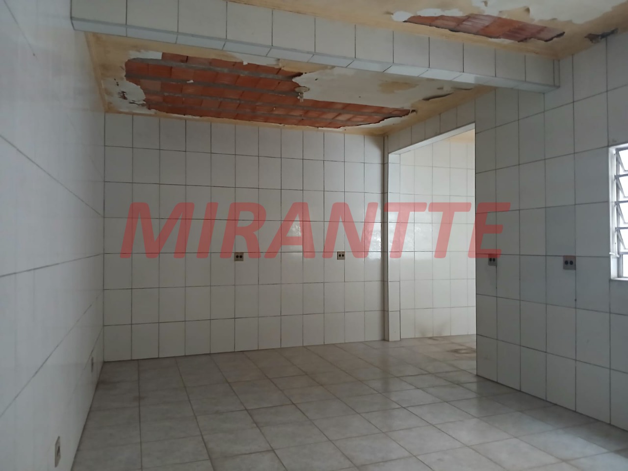 Comercial de 715m² em Santa Cecilia
