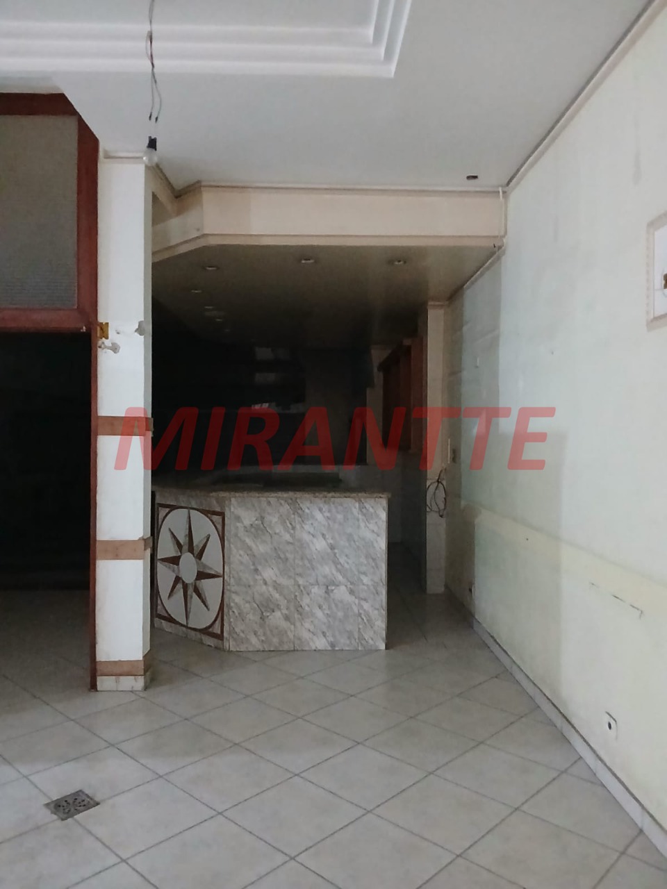 Comercial de 715m² em Santa Cecilia